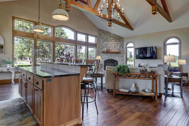 W3552 EQUESTRIAN TRAIL, Appleton, WI 54913