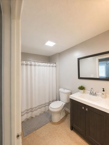 61 Austin St, Chicopee, MA 01013