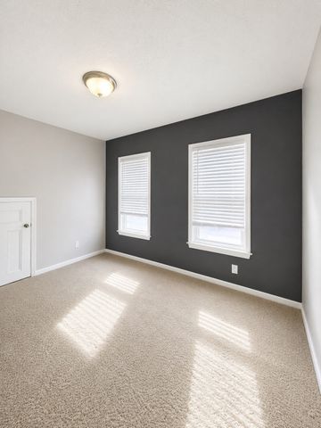61 Austin St, Chicopee, MA 01013