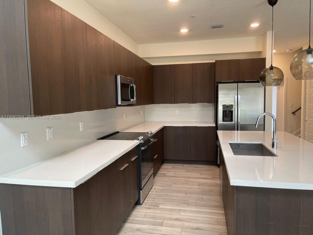 4700 NW 84th Ave 17, Doral, FL 33166