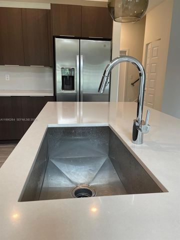 4700 NW 84th Ave 17, Doral, FL 33166