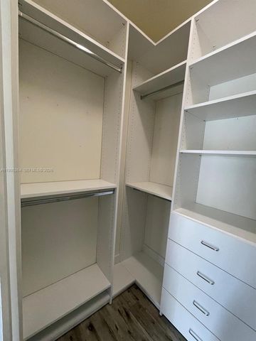 4700 NW 84th Ave 17, Doral, FL 33166