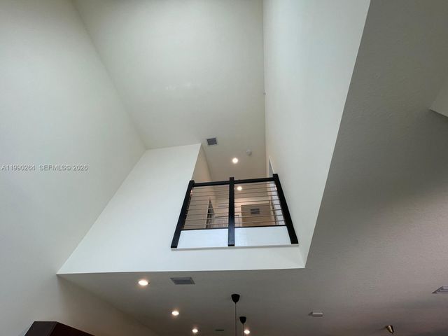 4700 NW 84th Ave 17, Doral, FL 33166