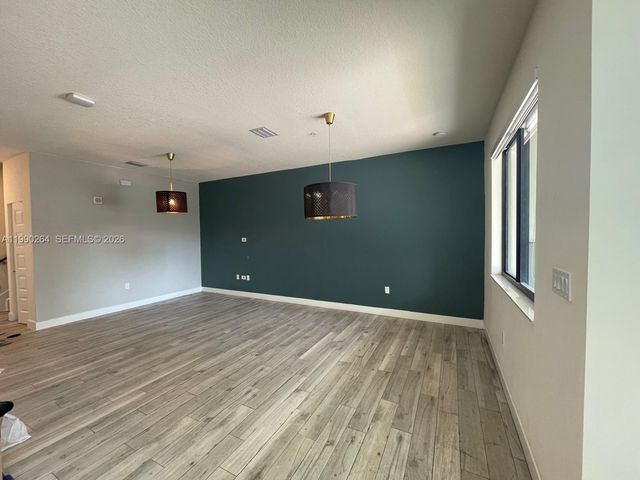 4700 NW 84th Ave 17, Doral, FL 33166