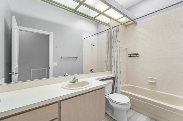 132 E Hampton Way, Jupiter, FL 33458