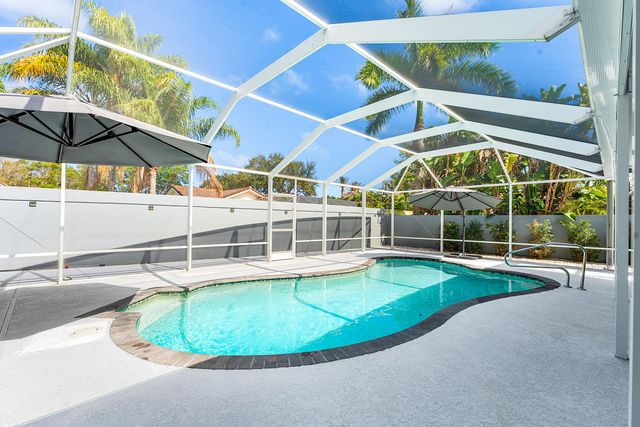 132 E Hampton Way, Jupiter, FL 33458