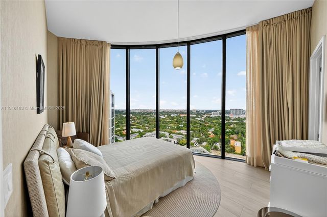 2821 S Bayshore Dr LPH-D, Miami, FL 33133