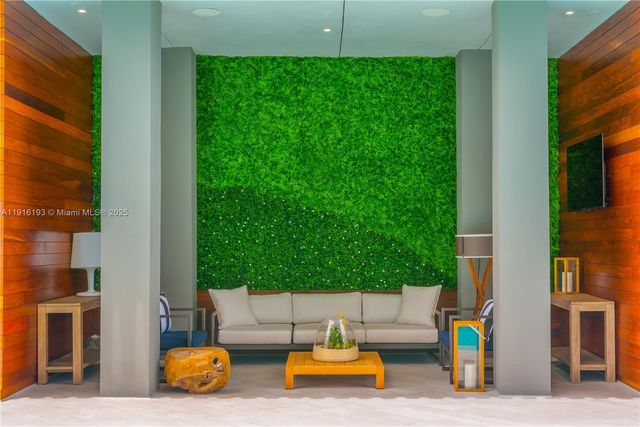 2821 S Bayshore Dr LPH-D, Miami, FL 33133