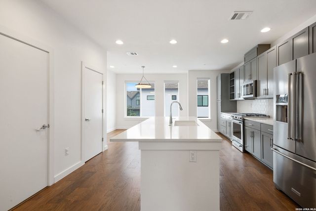 102 Tendick Unit 602, San Antonio, TX 78209