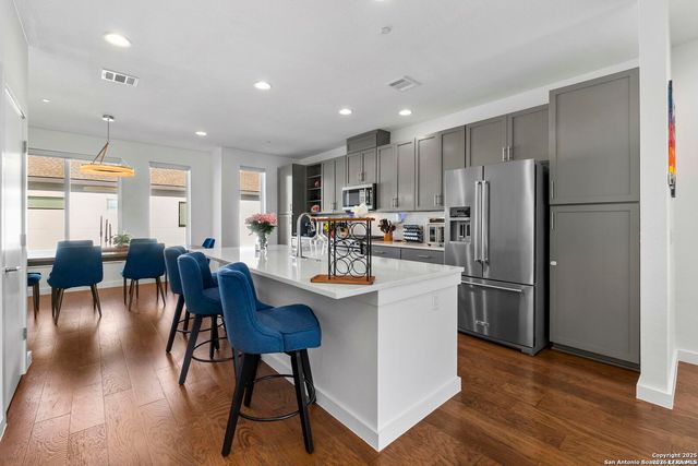102 Tendick Unit 602, San Antonio, TX 78209