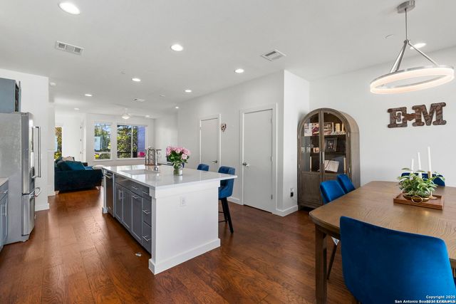 102 Tendick Unit 602, San Antonio, TX 78209
