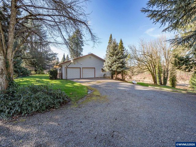 6503 Kinns Rd NE, Woodburn, OR 97071