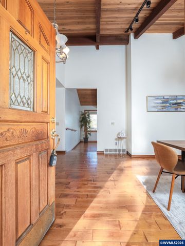 6503 Kinns Rd NE, Woodburn, OR 97071