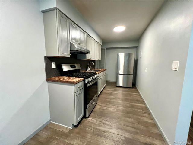 4 Colonial Road 100, Beacon, NY 12508
