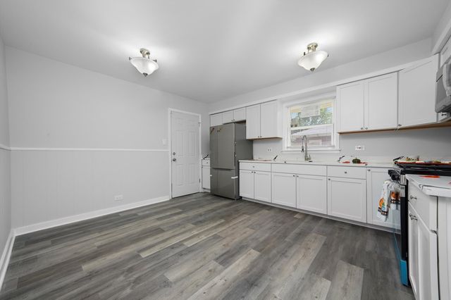 615 E 156th Place, South Holland, IL 60473