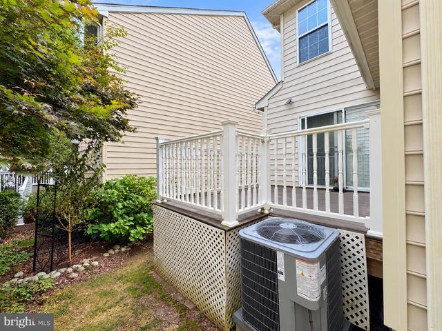 303 HIGHLAND RIDGE AVE, Gaithersburg, MD 20878