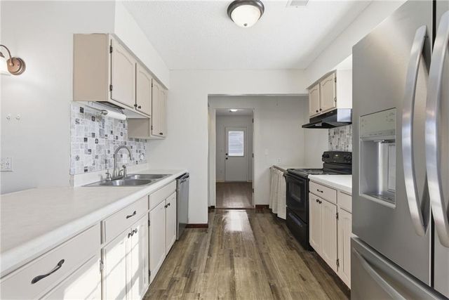 126 SE 240th Road, Warrensburg, MO 64093