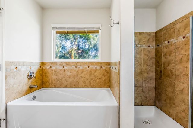 206 Oluea Cir, Kihei, HI 96753