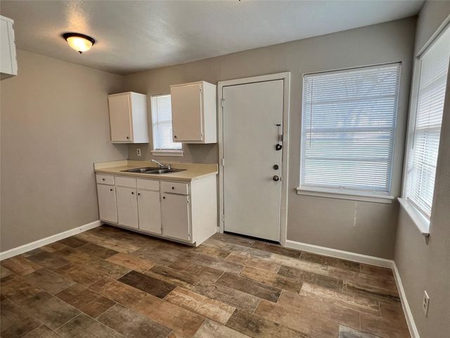 8713 Peachtree Street 1, Houston, TX 77016