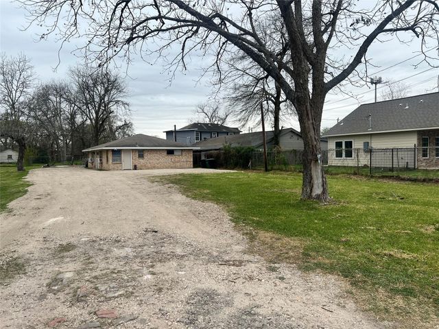 8713 Peachtree Street 1, Houston, TX 77016