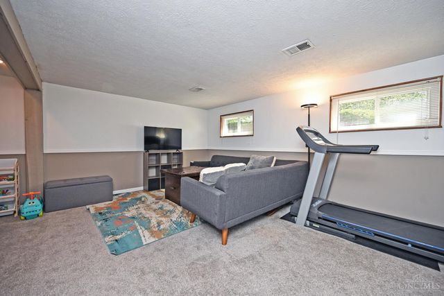 8936 Zoellner Drive, Colerain Twp, OH 45251