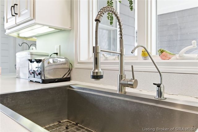 8711 Banet Road, Floyds Knobs, IN 47119