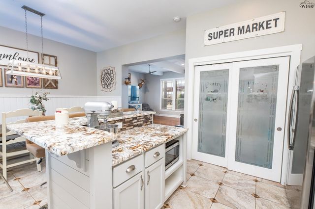 715 W OLIVE STREET, Holliday, TX 76366