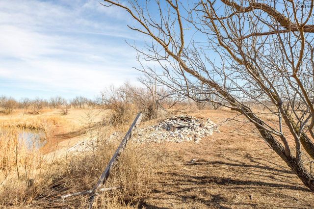 715 W OLIVE STREET, Holliday, TX 76366