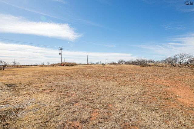 715 W OLIVE STREET, Holliday, TX 76366