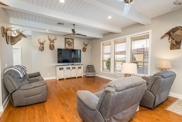 715 W OLIVE STREET, Holliday, TX 76366