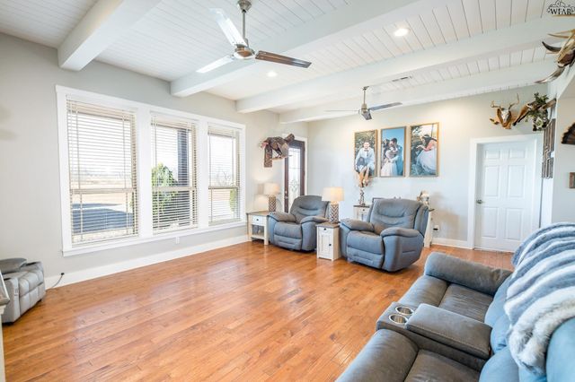 715 W OLIVE STREET, Holliday, TX 76366