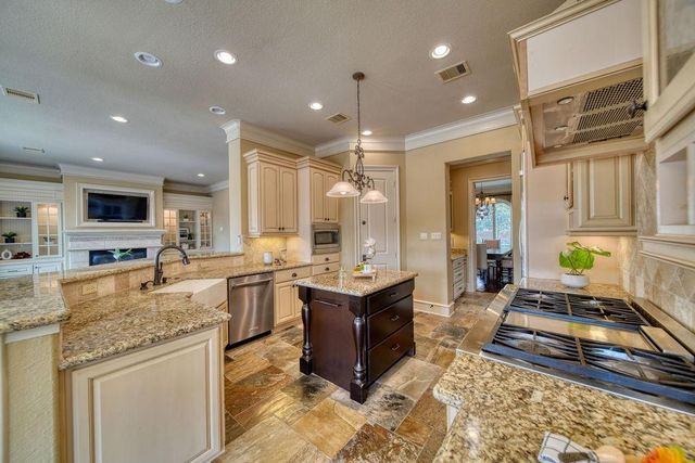 2775 San Nicolo Lane, League City, TX 77573