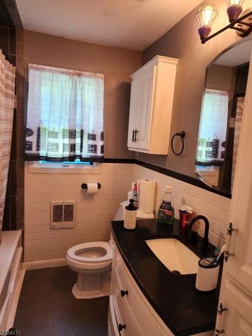30 Locust Rd, Wantage Twp., NJ 07461