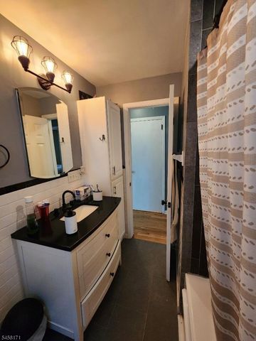 30 Locust Rd, Wantage Twp., NJ 07461