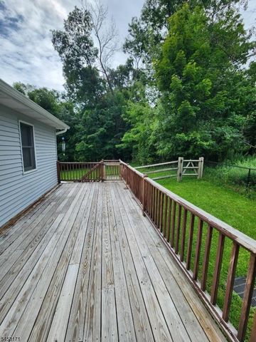 30 Locust Rd, Wantage Twp., NJ 07461