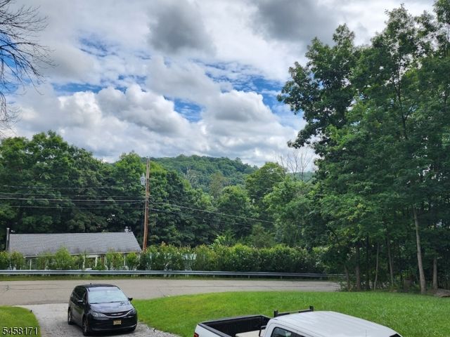 30 Locust Rd, Wantage Twp., NJ 07461