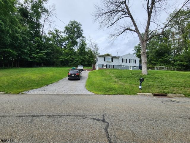 30 Locust Rd, Wantage Twp., NJ 07461