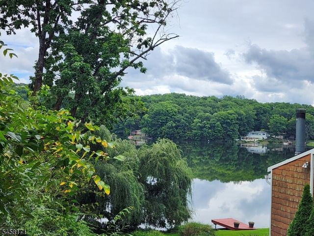 30 Locust Rd, Wantage Twp., NJ 07461