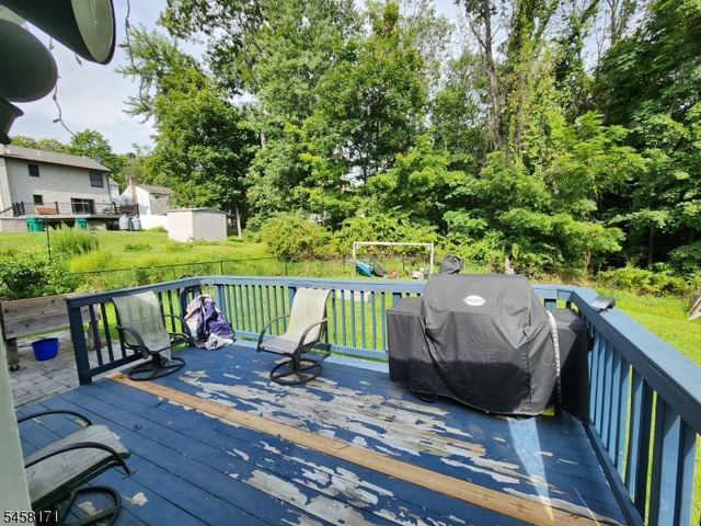 30 Locust Rd, Wantage Twp., NJ 07461