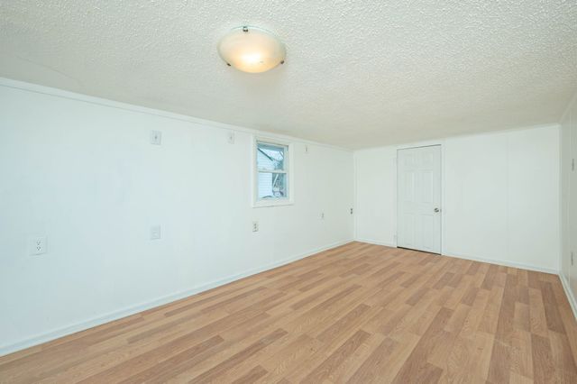 4720 NE 27th Court, Des Moines, IA 50317