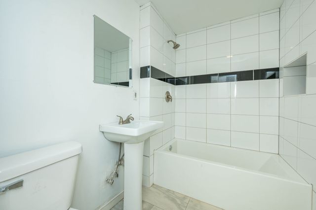 4720 NE 27th Court, Des Moines, IA 50317