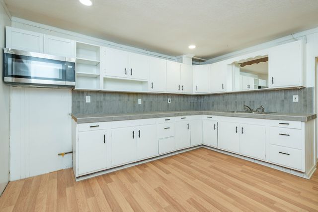 4720 NE 27th Court, Des Moines, IA 50317