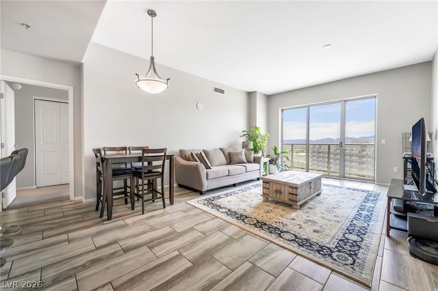 8255 South Las Vegas Boulevard 1117, Las Vegas, NV 89123