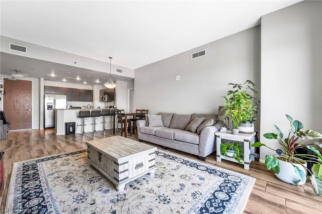 8255 South Las Vegas Boulevard 1117, Las Vegas, NV 89123