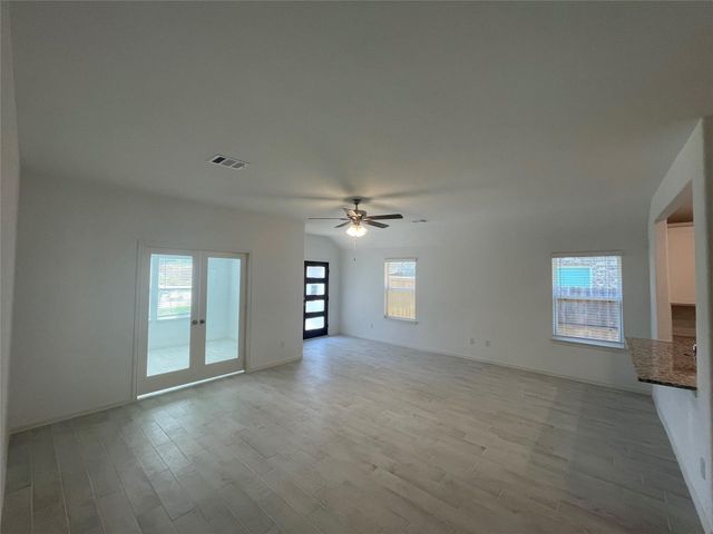 2212 Manila Lane, Texas City, TX 77568