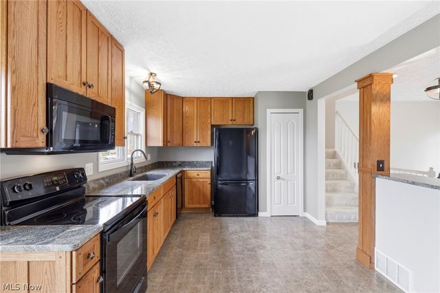 26772 Skyline Drive, Olmsted Twp, OH 44138