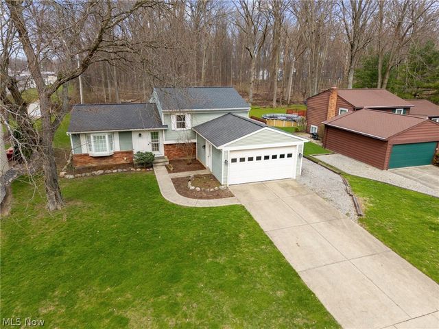 26772 Skyline Drive, Olmsted Twp, OH 44138
