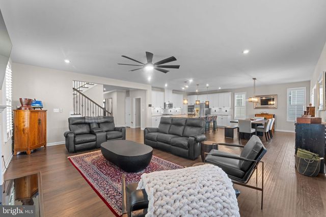 4513 COTSWOLD MANOR LOOP, Woodbridge, VA 22192