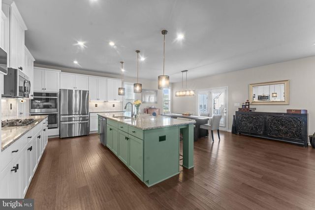 4513 COTSWOLD MANOR LOOP, Woodbridge, VA 22192