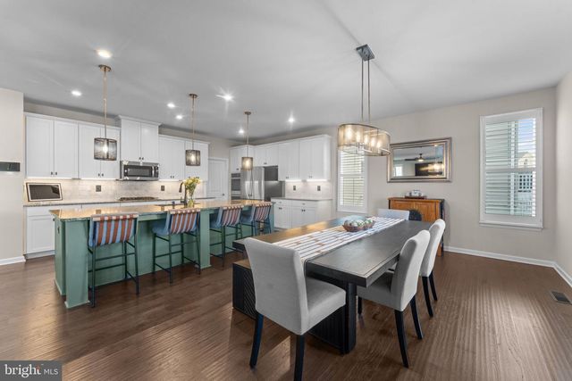 4513 COTSWOLD MANOR LOOP, Woodbridge, VA 22192